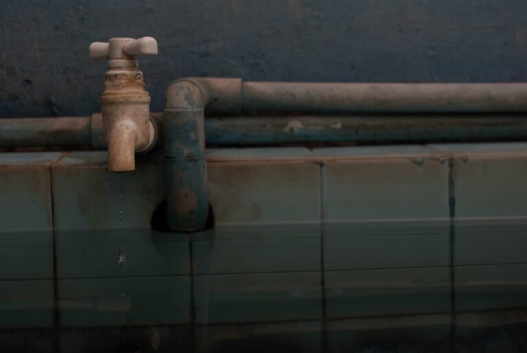 Rostiga vattenledningar